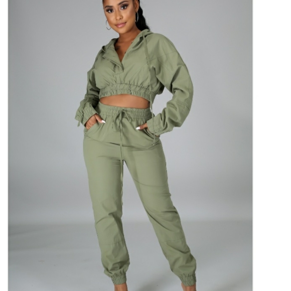 Clothes - Picture 2 of 4